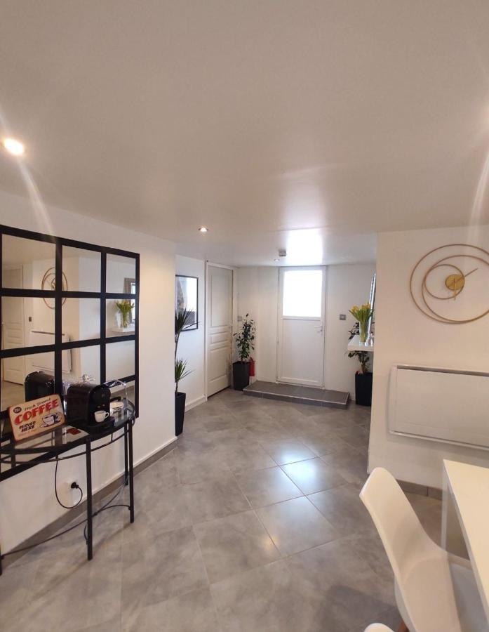 Appartement 100M2, Independant Dans Notre Maison Garennes-sur-Eure Exterior foto
